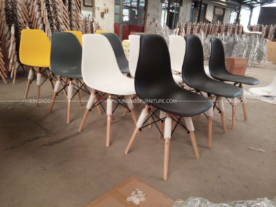 Plastic Dining Restaurant Chair with Wooden Legs 1024x768